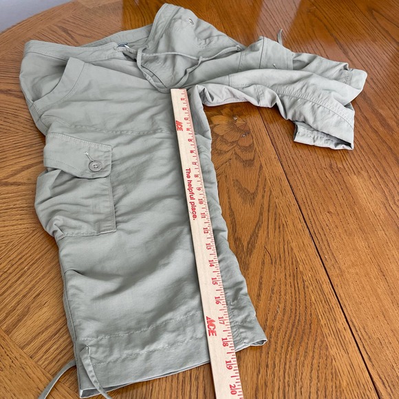 The North Face Khaki Bermuda Women Sz 6 barely used - Picture 7 of 7